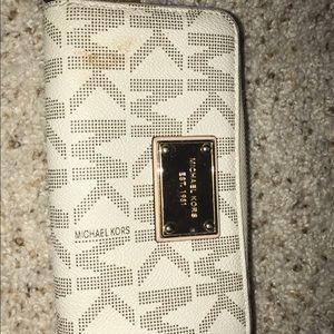 michael kors wallet/wristlet